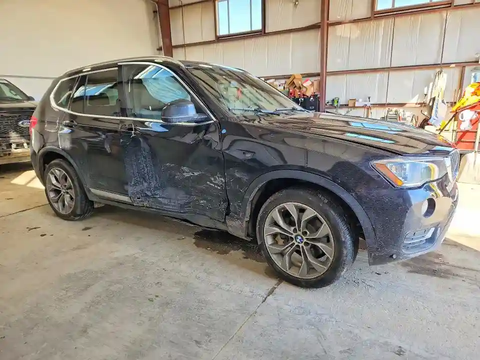 5UXWX9C33H0T24229 2017 BMW X3-3