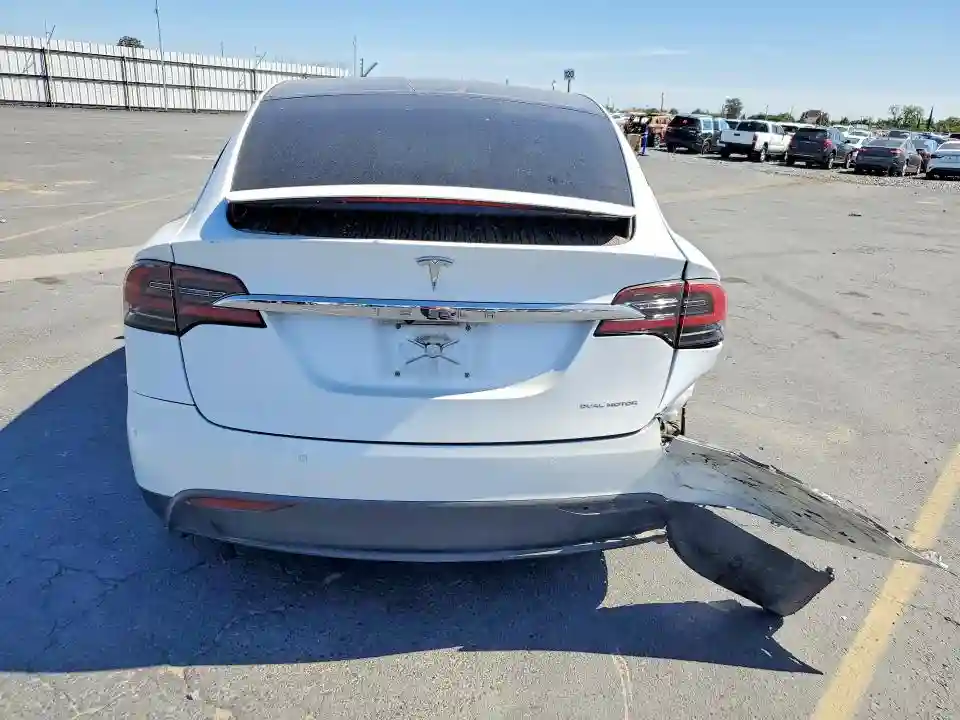 5YJXCAE20LF305767 2020 TESLA MODEL X-5