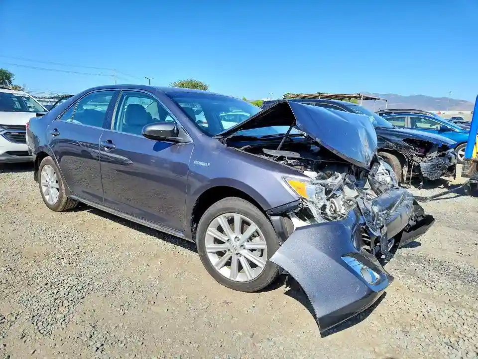 4T1BD1FK6EU100773 2014 TOYOTA CAMRY SOLA-3