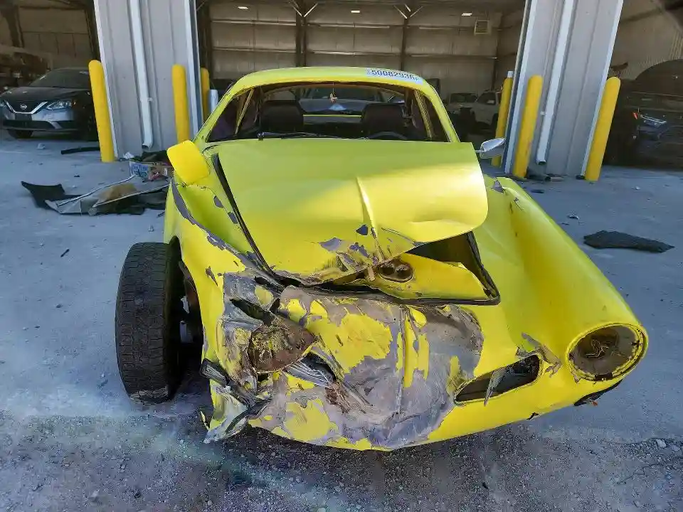 1422010911 1972 VOLKSWAGEN KARMANGHIA-4