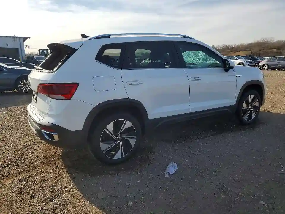 3VVUX7B28PM370495 2023 VOLKSWAGEN ALL OTHER-2