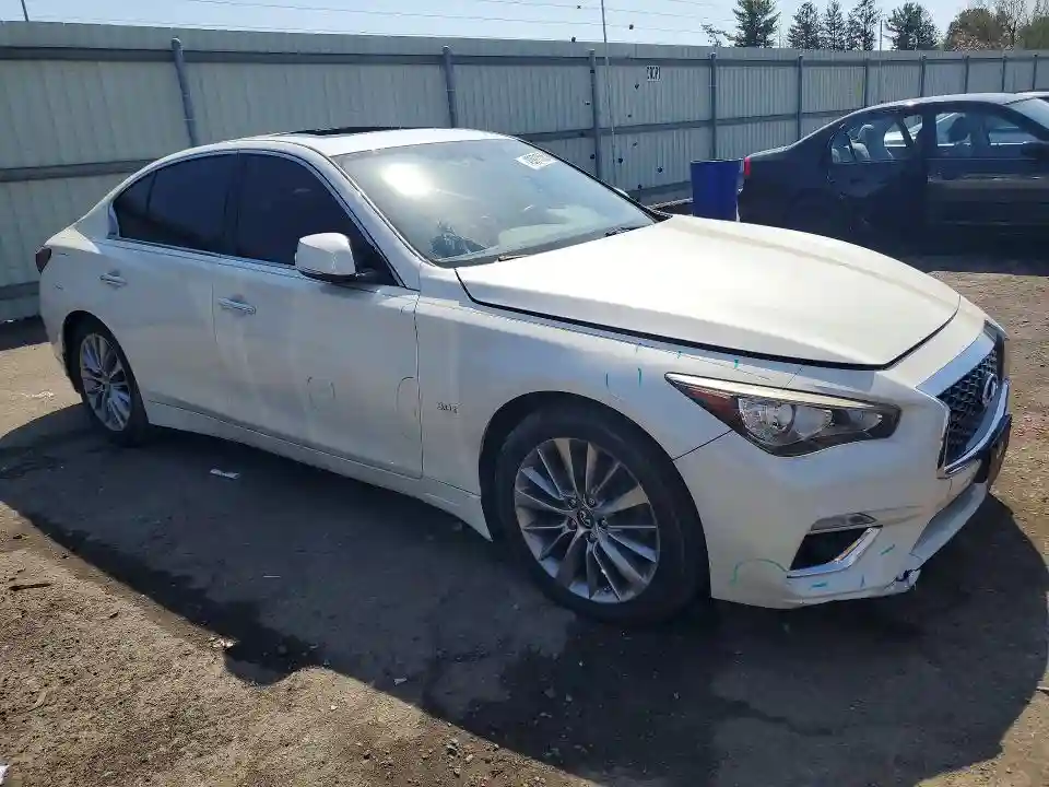 JN1EV7AR1JM611908 2018 INFINITI Q50-3
