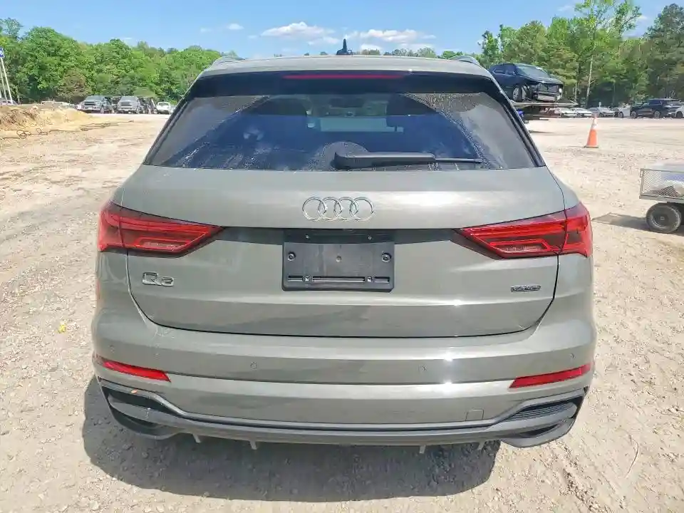 WA1EECF37R1143801 2024 AUDI Q3-5