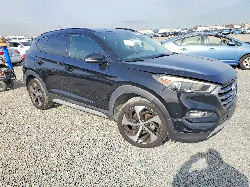 KM8J33A27HU570428 2017 HYUNDAI TUCSON-3
