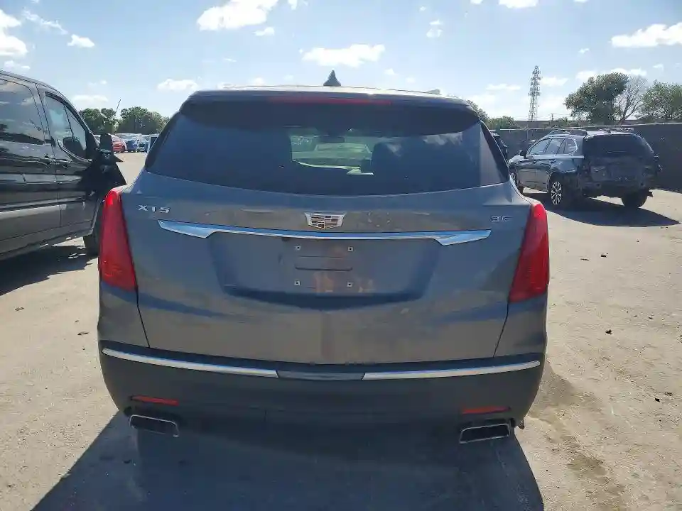 1GYKNCRS2JZ141210 2018 CADILLAC XT5-5