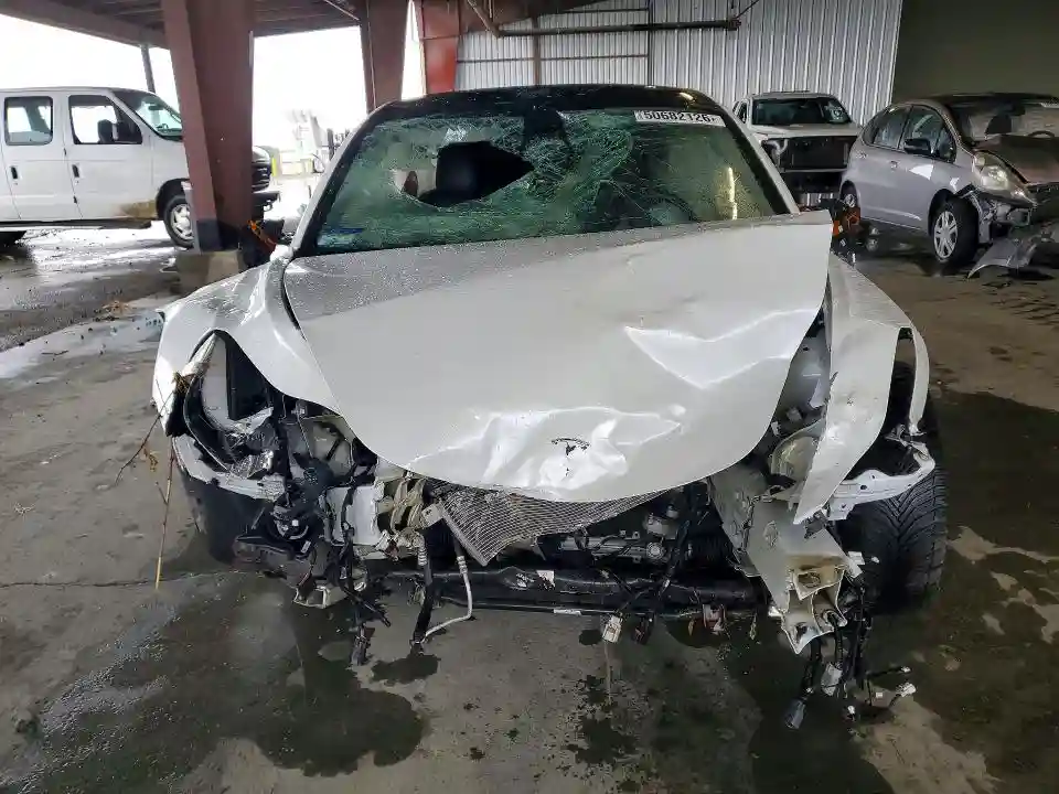 5YJ3E1EA9KF332125 2019 TESLA MODEL 3-4