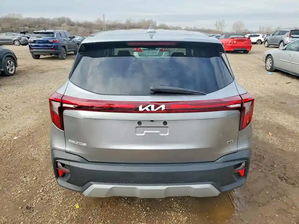 KNDEPCAA0R7502246 2024 KIA SELTOS-5