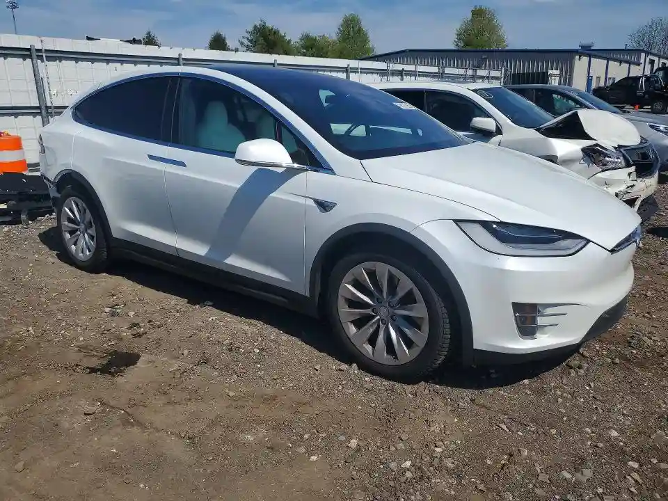 5YJXCAE20LF270115 2020 TESLA MODEL X-3