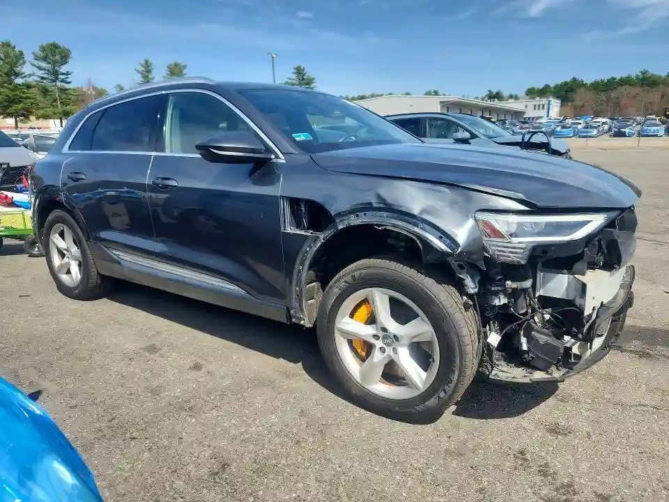 WA1VAAGE3KB006838 2019 AUDI E-TRON-3