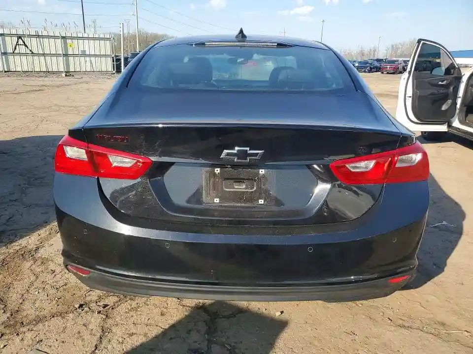 1G1ZD5ST7JF185638 2018 CHEVROLET MALIBU-5