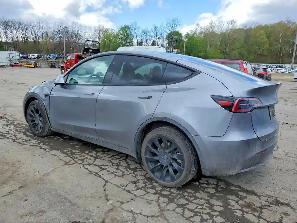 7SAYGAEE3RF098659 2024 TESLA MODEL Y-1