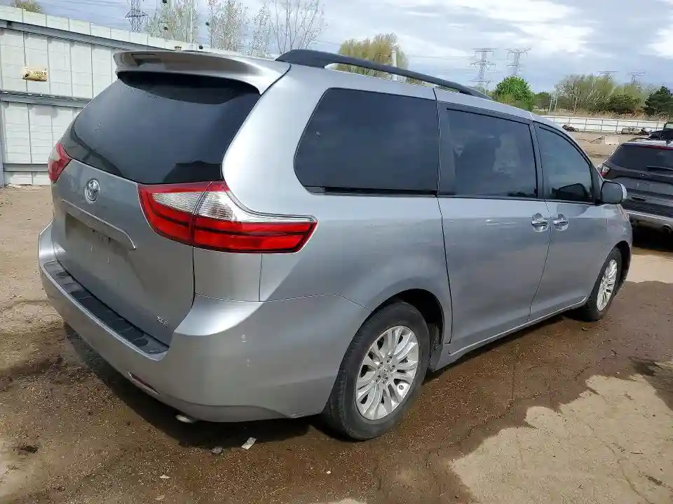 5TDYZ3DC2HS791588 2017 TOYOTA SIENNA-2