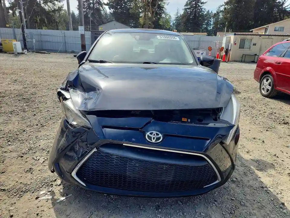 3MYDLBYV8KY522776 2019 TOYOTA YARIS-4