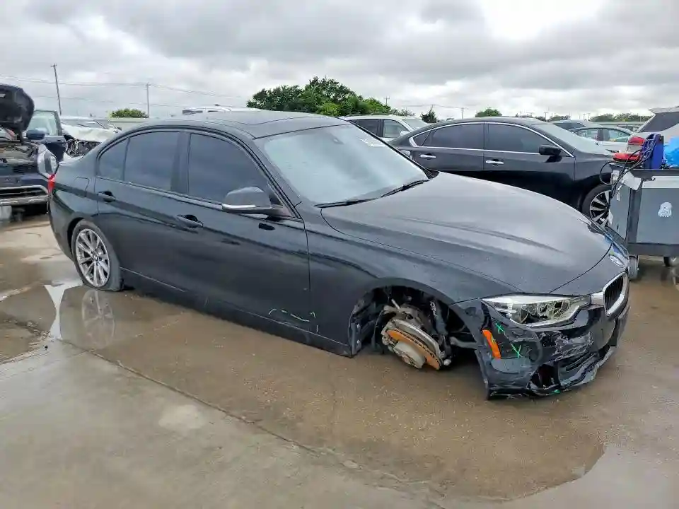 WBA8A9C57JAH13601 2018 BMW 3 SERIES-3