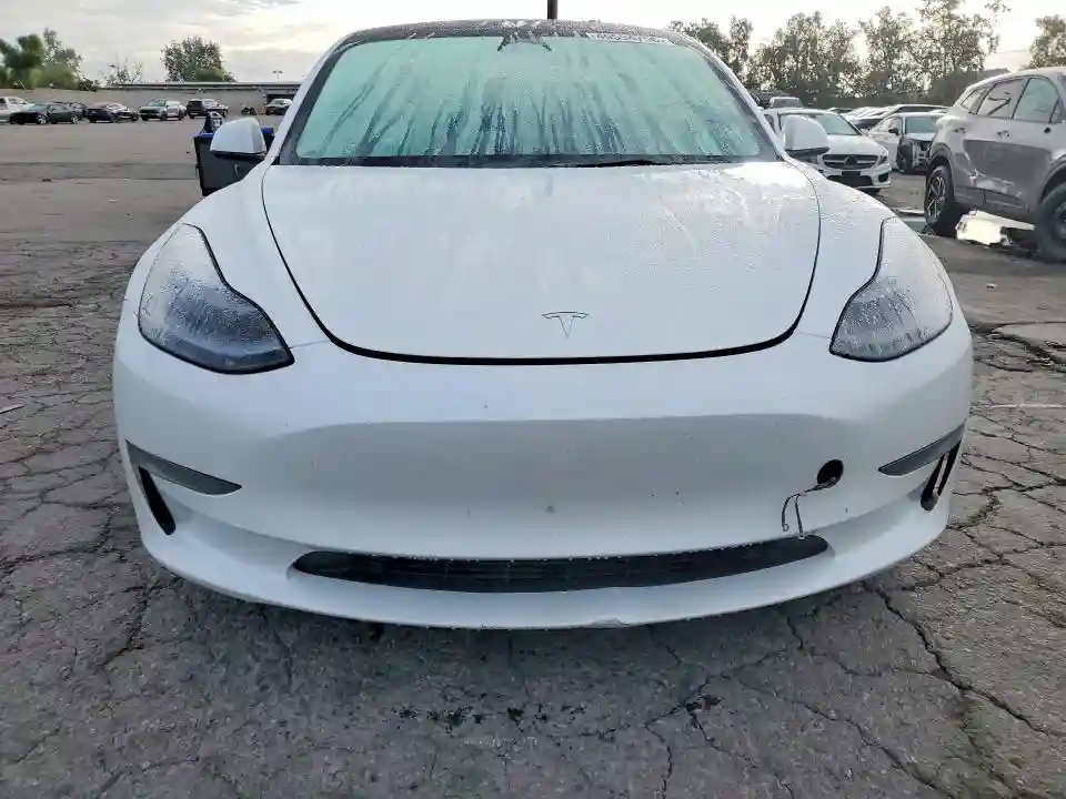 5YJ3E1EA0PF649170 2023 TESLA MODEL 3-4