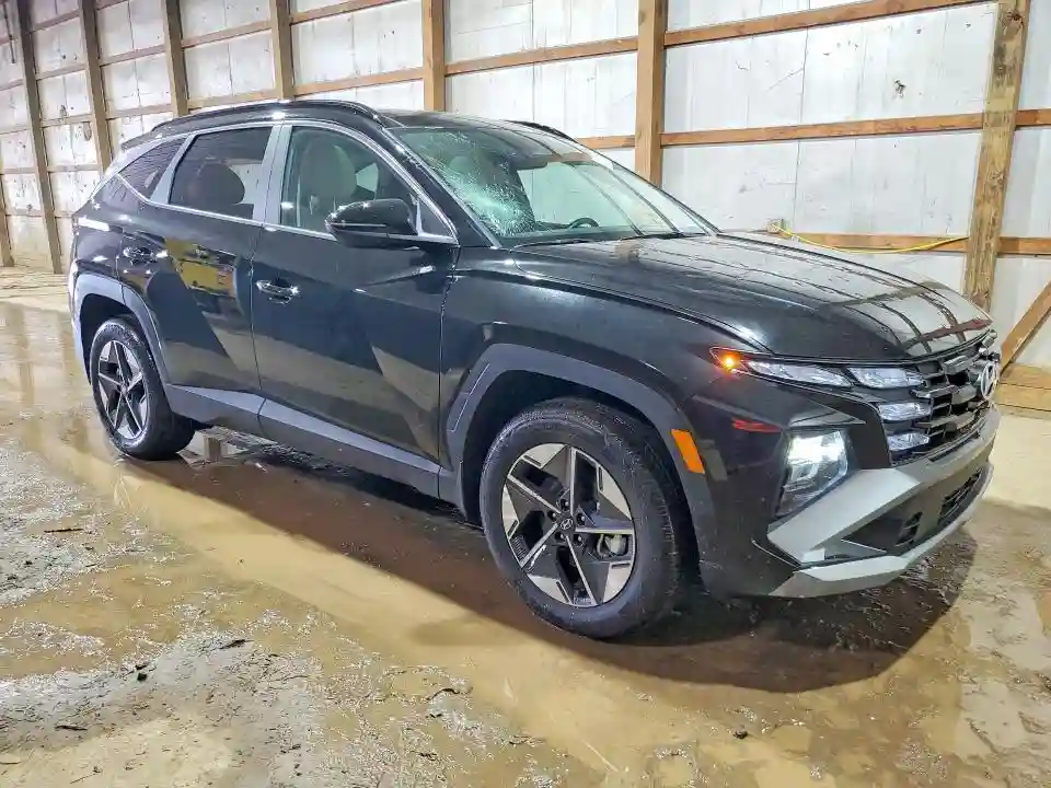 KM8JCDD12SU390810 2025 HYUNDAI TUCSON-3