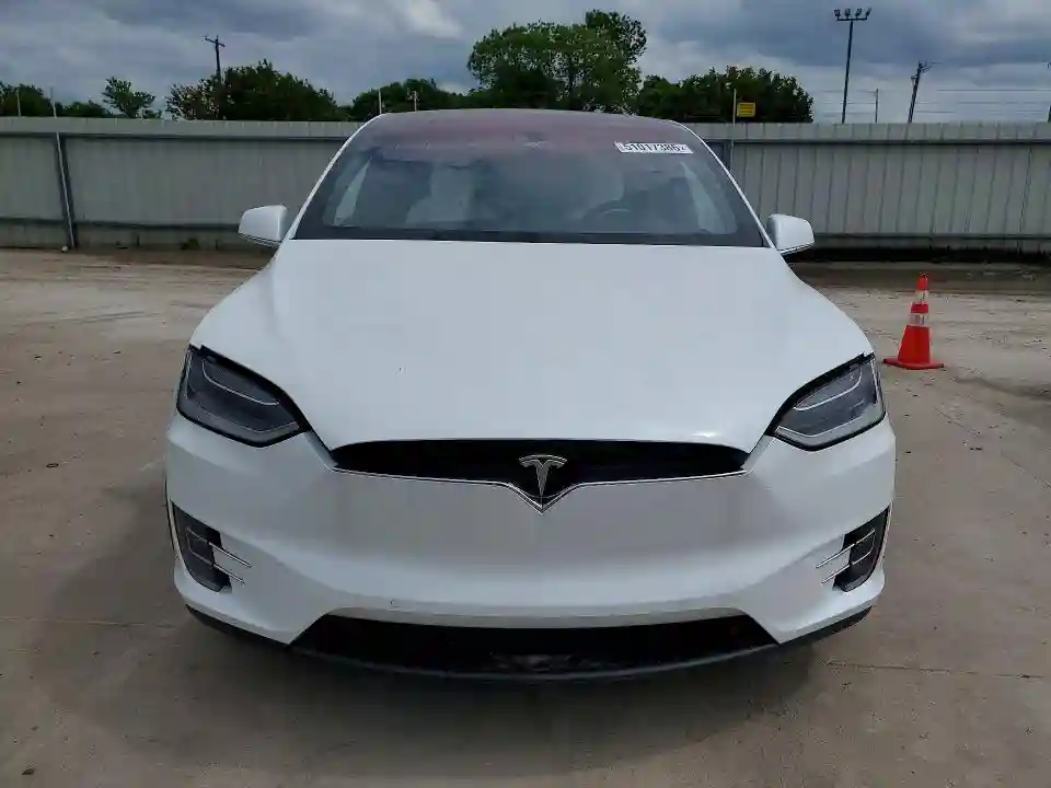 5YJXCBE24GF012790 2016 TESLA MODEL X-4