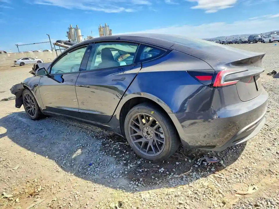 5YJ3E1EA8RF738424 2024 TESLA MODEL 3-1