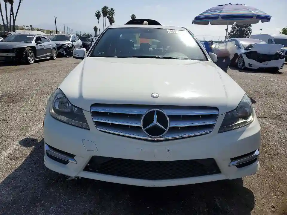 WDDGF8BB7CR209185 2012 MERCEDES BENZ C-CLASS-4