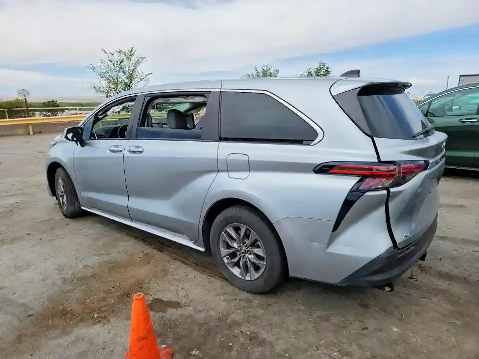 5TDKSKFC1MS003735 2021 TOYOTA SIENNA-1