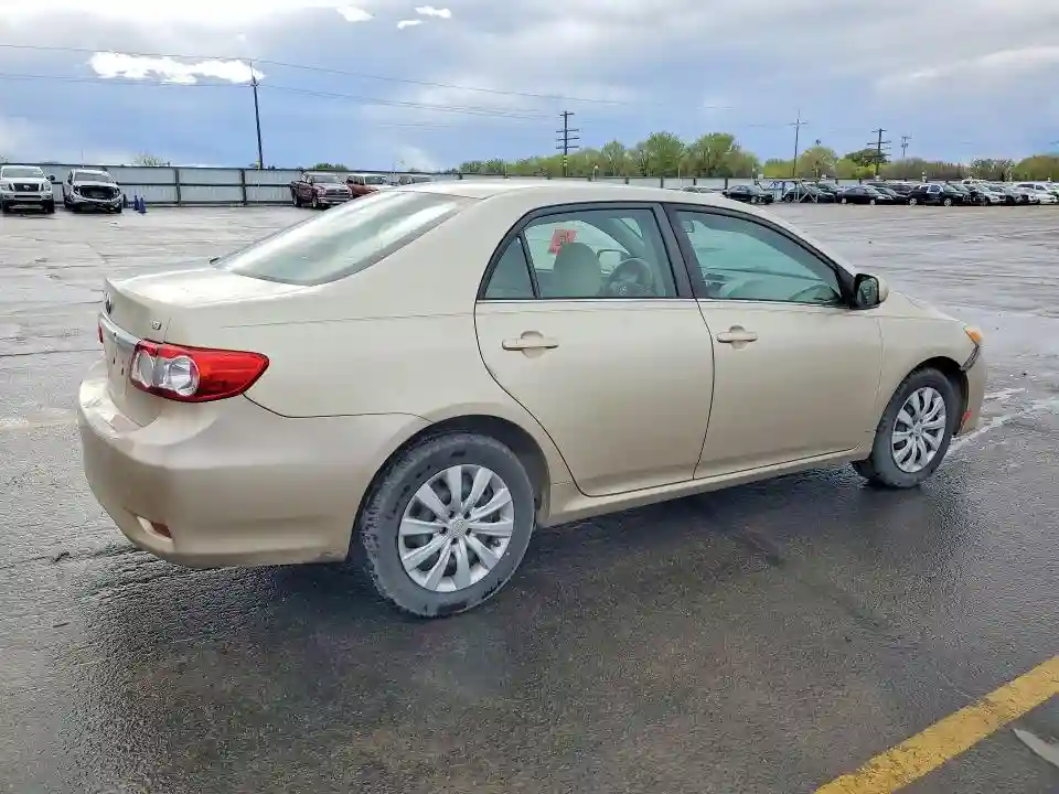 2T1BU4EE2DC005706 2013 TOYOTA COROLLA-2