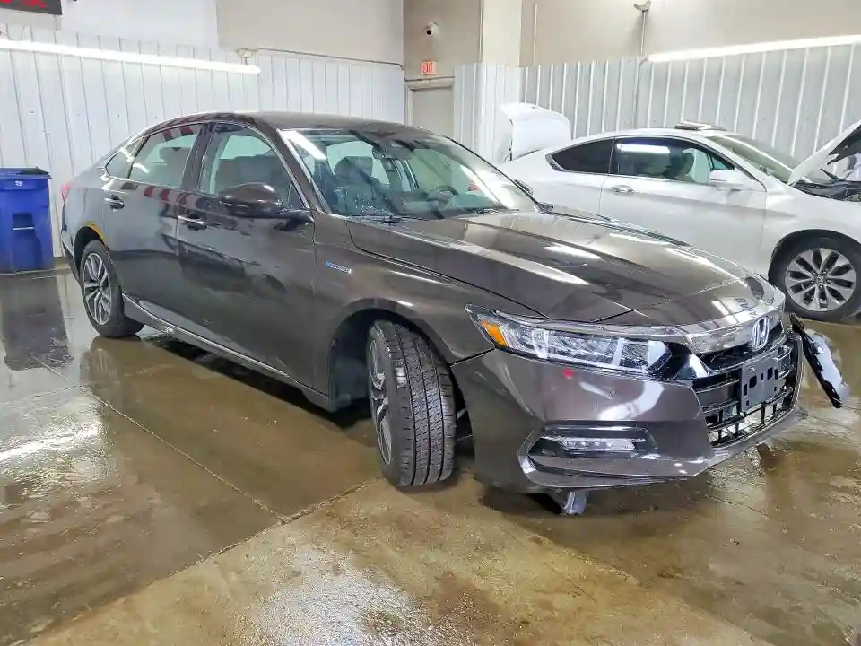 1HGCV3F90JA008425 2018 HONDA ACCORD-3