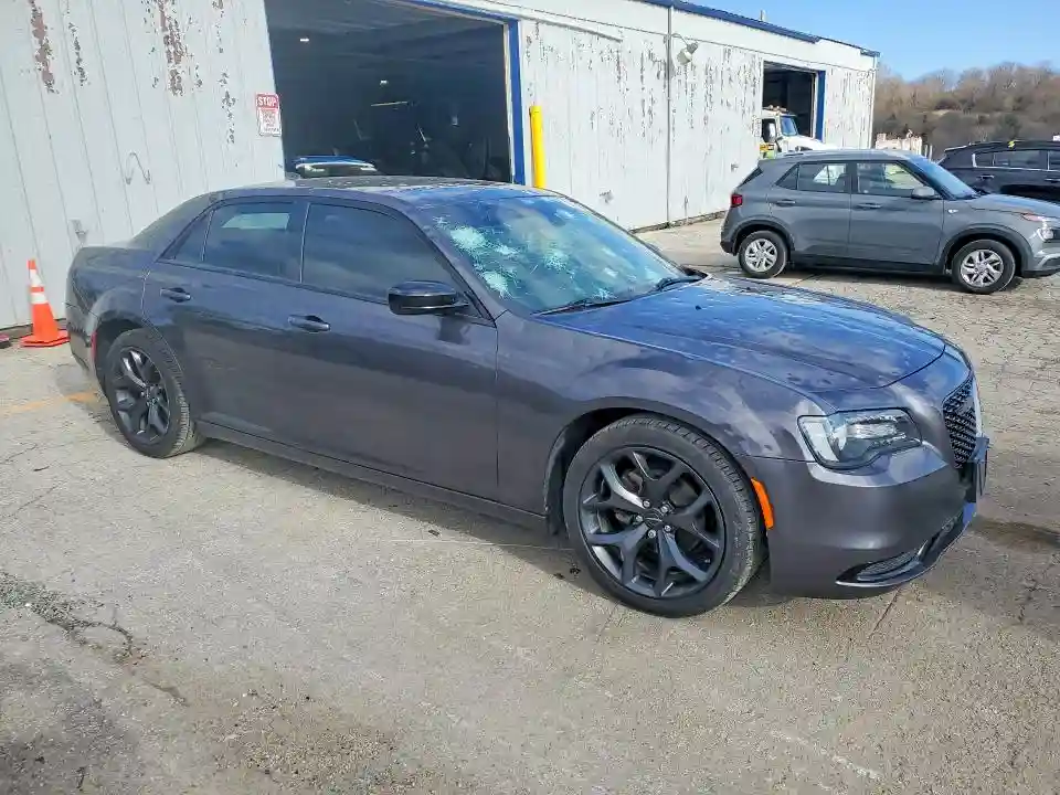 2C3CCAAG7LH220536 2020 CHRYSLER 300-3
