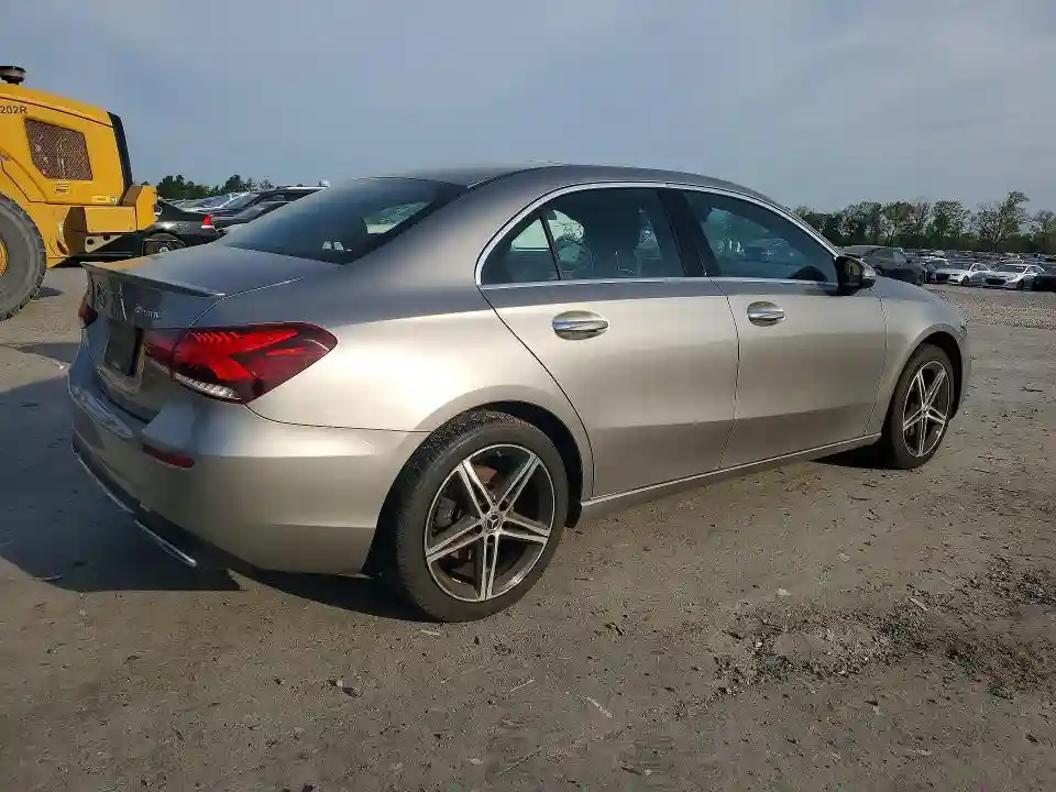WDD3G4FB9KW015286 2019 MERCEDES-BENZ A-CLASS-2