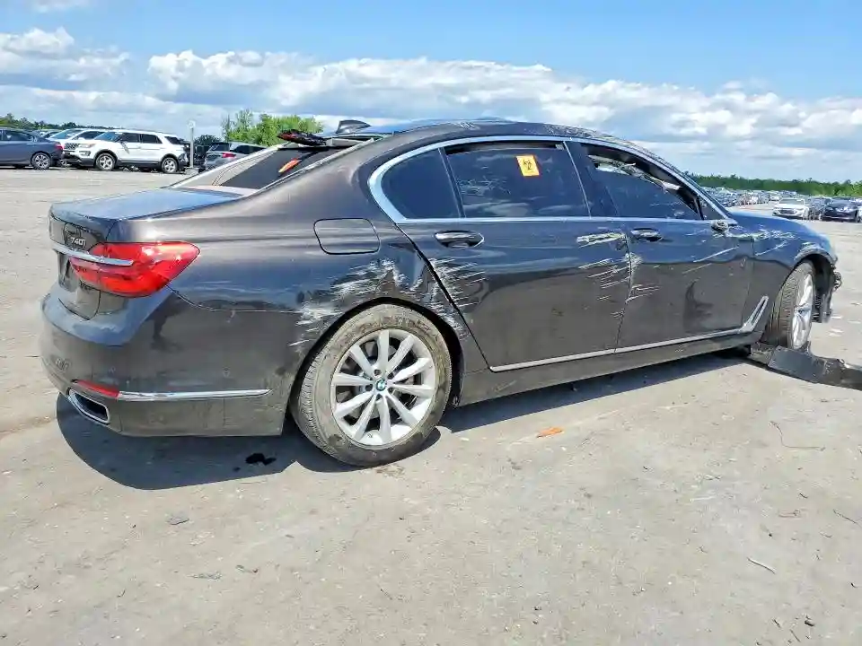 WBA7E4C51HGU99082 2017 BMW 7 SERIES-2