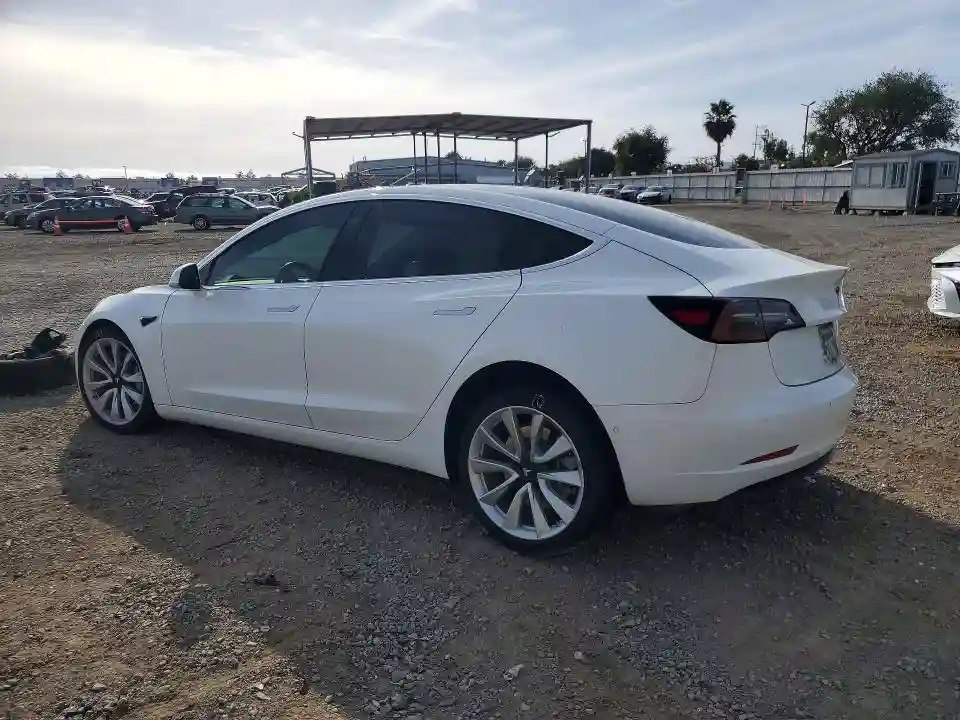 5YJ3E1EB2JF067457 2018 TESLA MODEL 3-1