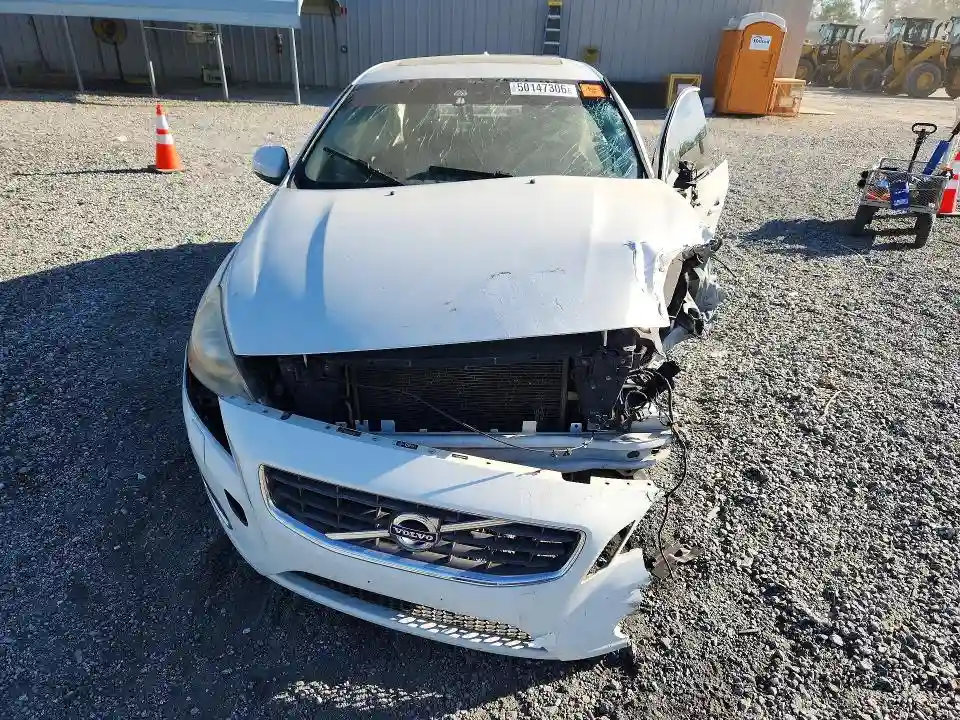 YV1612FS0D2176580 2013 VOLVO S60-4