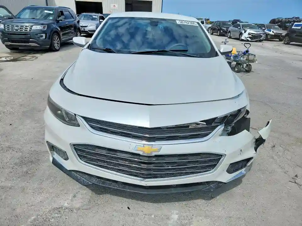 1G1ZD5ST2JF143040 2018 CHEVROLET MALIBU-4