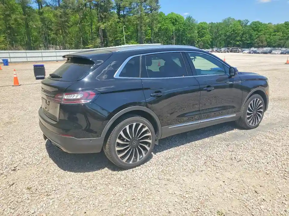 2LMPJ9JP6PBL24364 2023 LINCOLN NAUTILUS-2