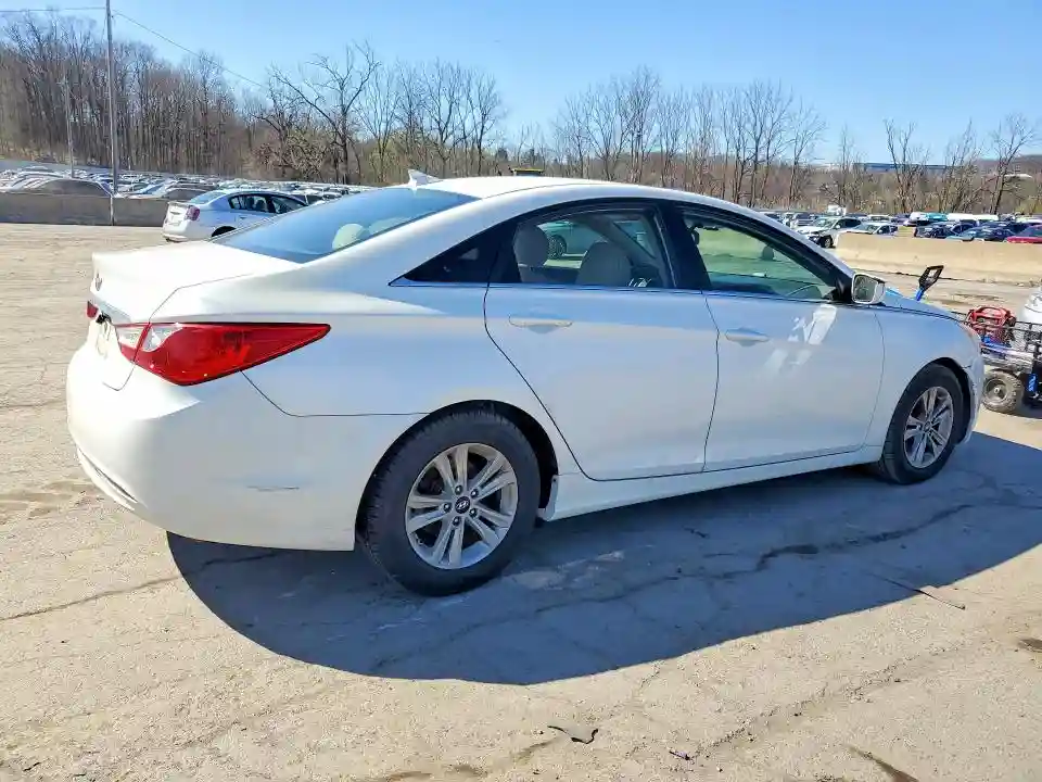 5NPEB4AC3CH411089 2012 HYUNDAI SONATA-2