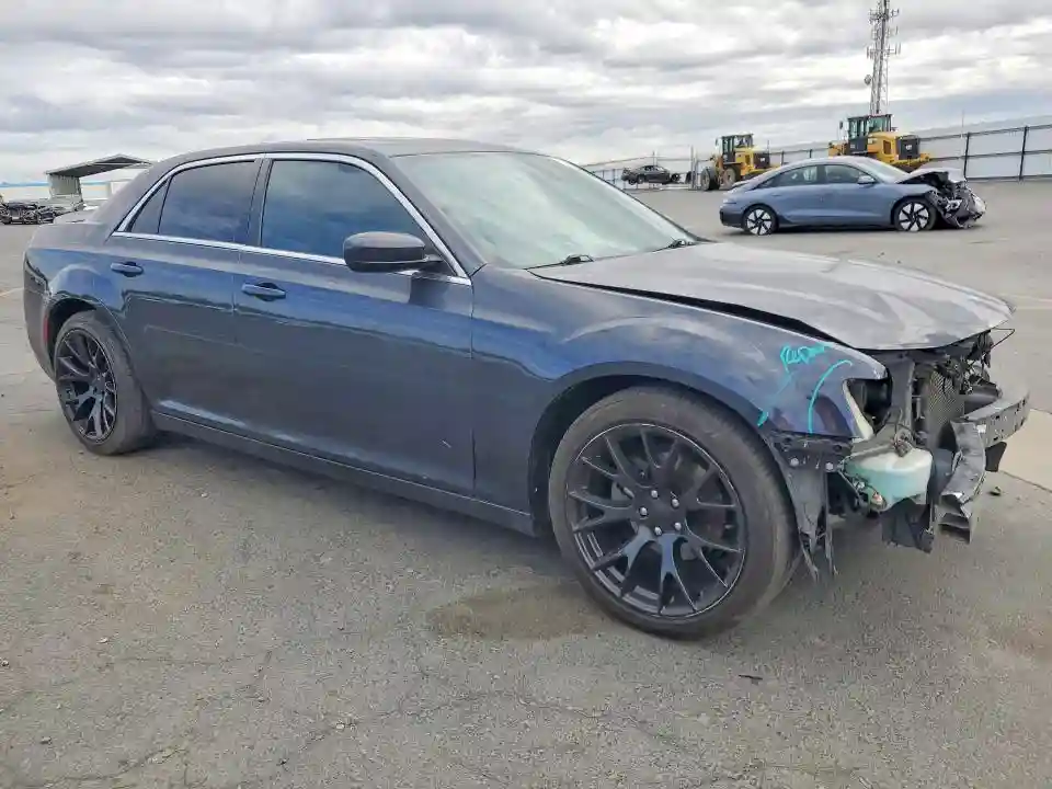 2C3CCAAG1GH351273 2016 CHRYSLER 300-3