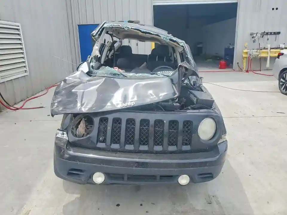 1C4NJPBA3ED695107 2014 JEEP PATRIOT-4
