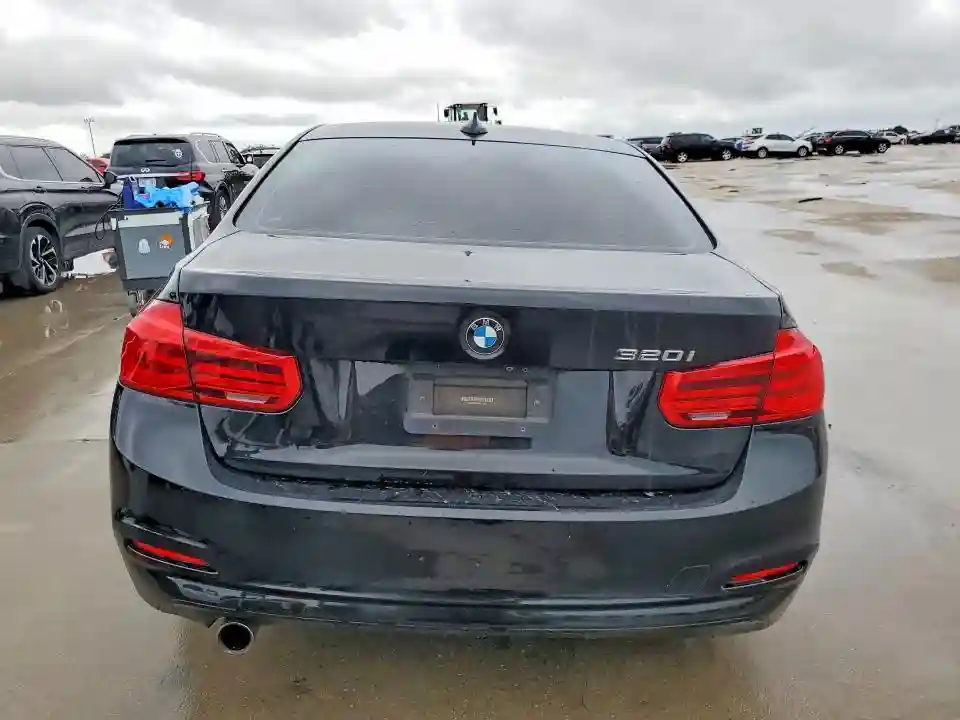 WBA8A9C57JAH13601 2018 BMW 3 SERIES-5