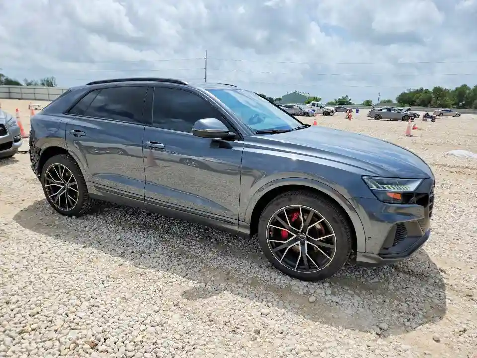 WA1EVAF13MD033094 2021 AUDI Q8-3