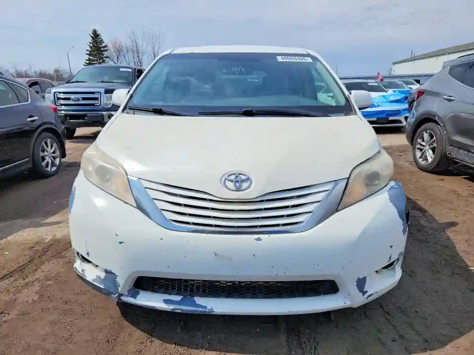 5TDKK3DC7FS605101 2015 TOYOTA SIENNA-4