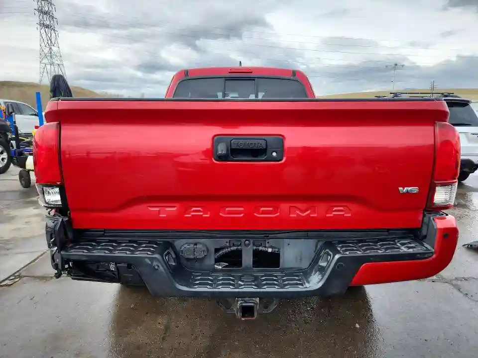 5TFSZ5AN2JX165076 2018 TOYOTA TACOMA-5