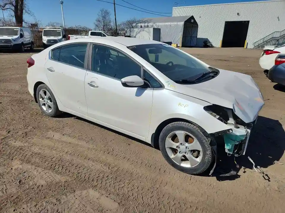 3KPFL4A8XHE073778 2017 KIA FORTE-3