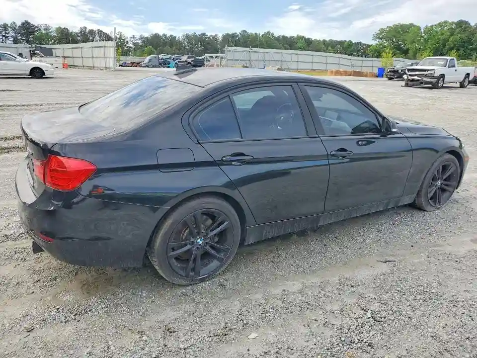 WBA3B9C50DF585343 2013 BMW 3 SERIES-2