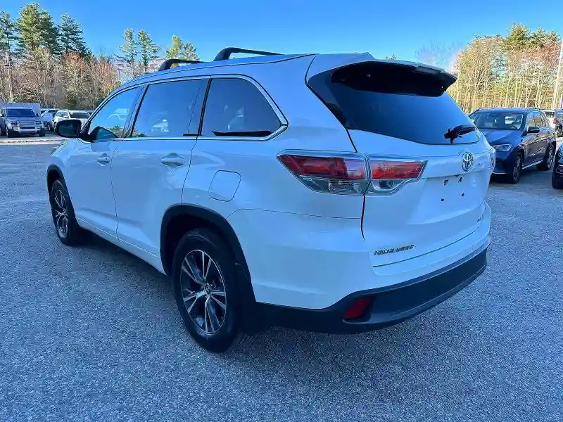 5TDJKRFH9GS322708 2016 TOYOTA HIGHLANDER-2