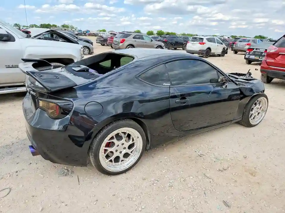 JF1ZCAC10J8602088 2018 SUBARU BRZ-2