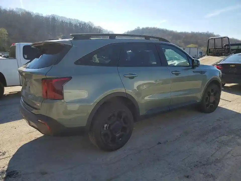 5XYRKDJF0SG406529 2025 KIA SORENTO-2