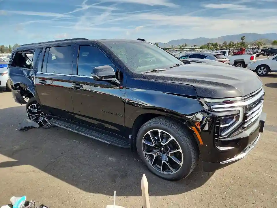 1GNS5EK89TR102561 2026 CHEVROLET SUBURBAN C-3