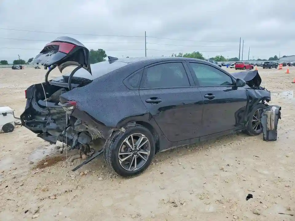 3KPF24AD1NE481436 2022 KIA FORTE LXS-2
