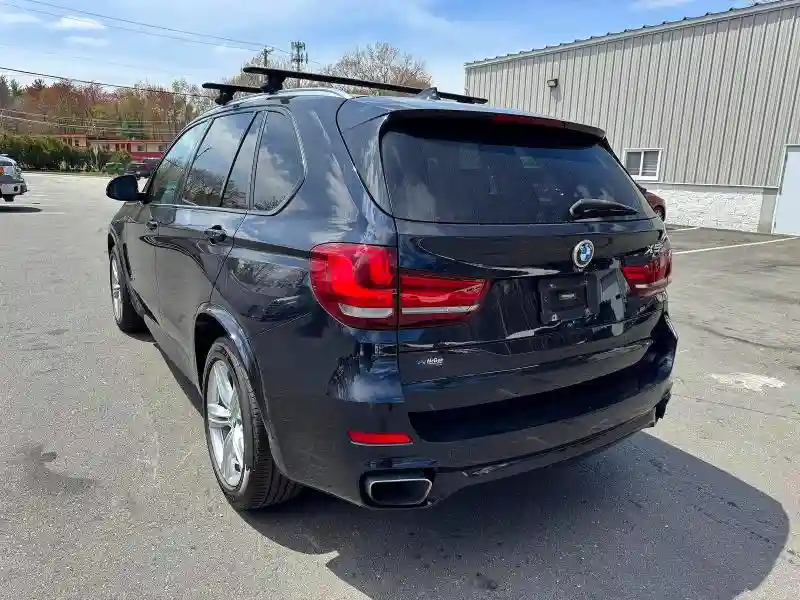 5UXKR0C56J0X92077 2018 BMW X5-1