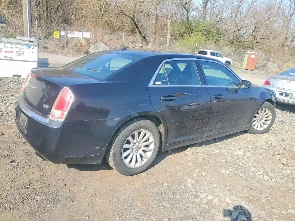 2C3CCAAG7EH381049 2014 CHRYSLER 300-2