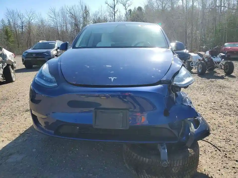 7SAYGAEE2NF429192 2022 TESLA MODEL Y-4